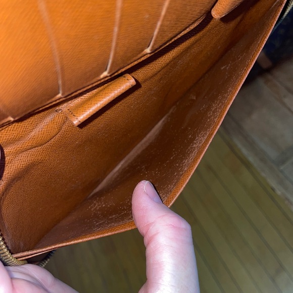 Louis Vuitton Travel Documents Case. - Picture 12 of 16